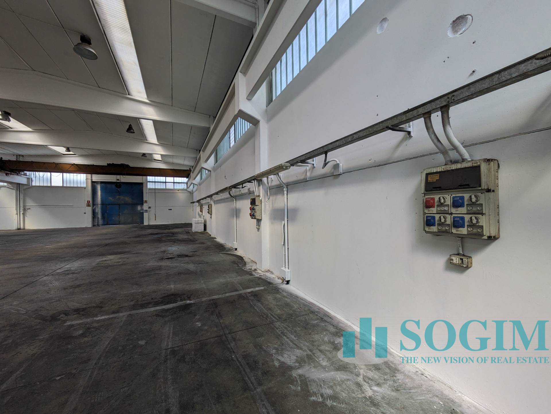 Capannone in vendita a Cambiago