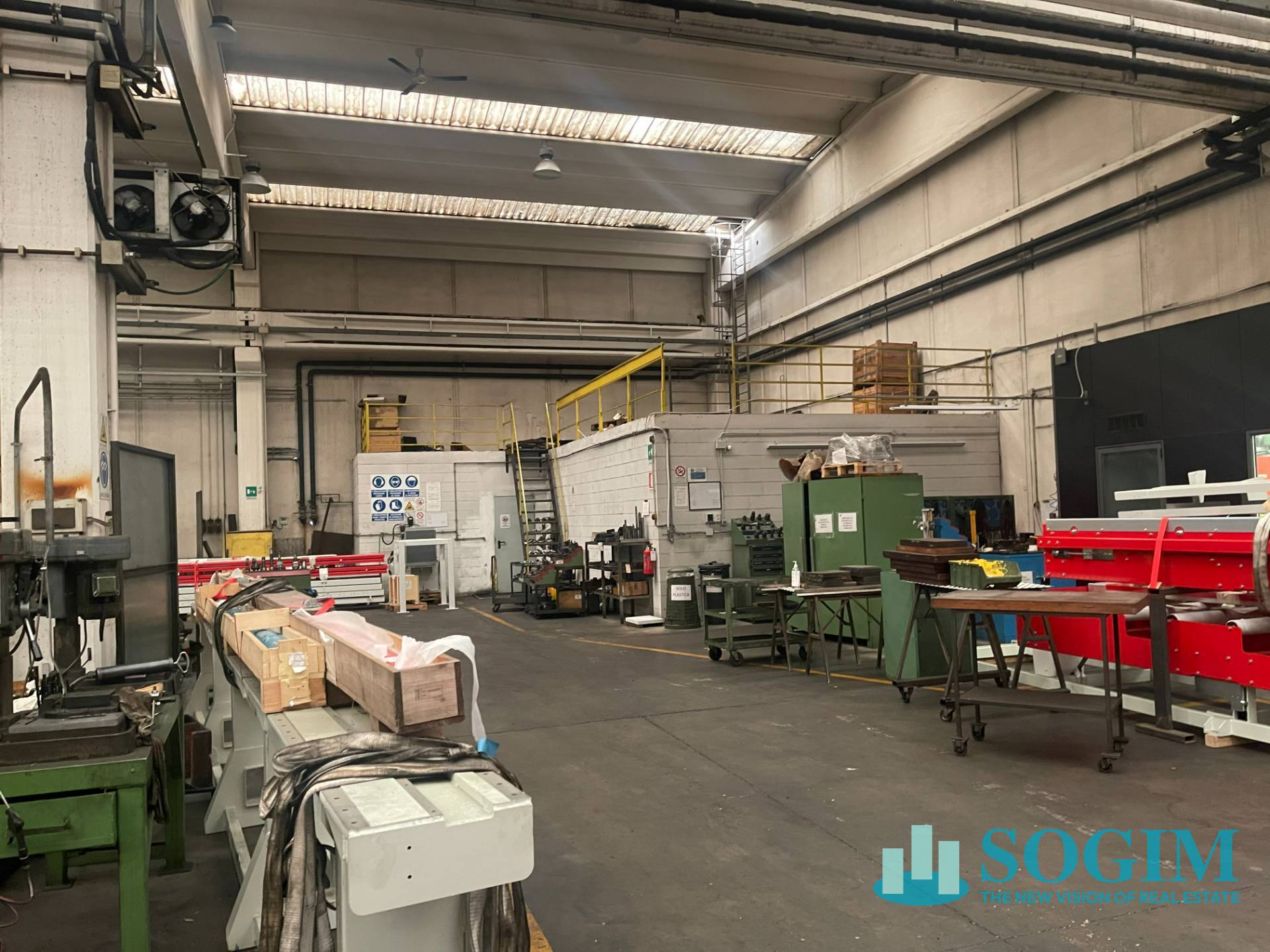 Capannone in vendita a Brugherio