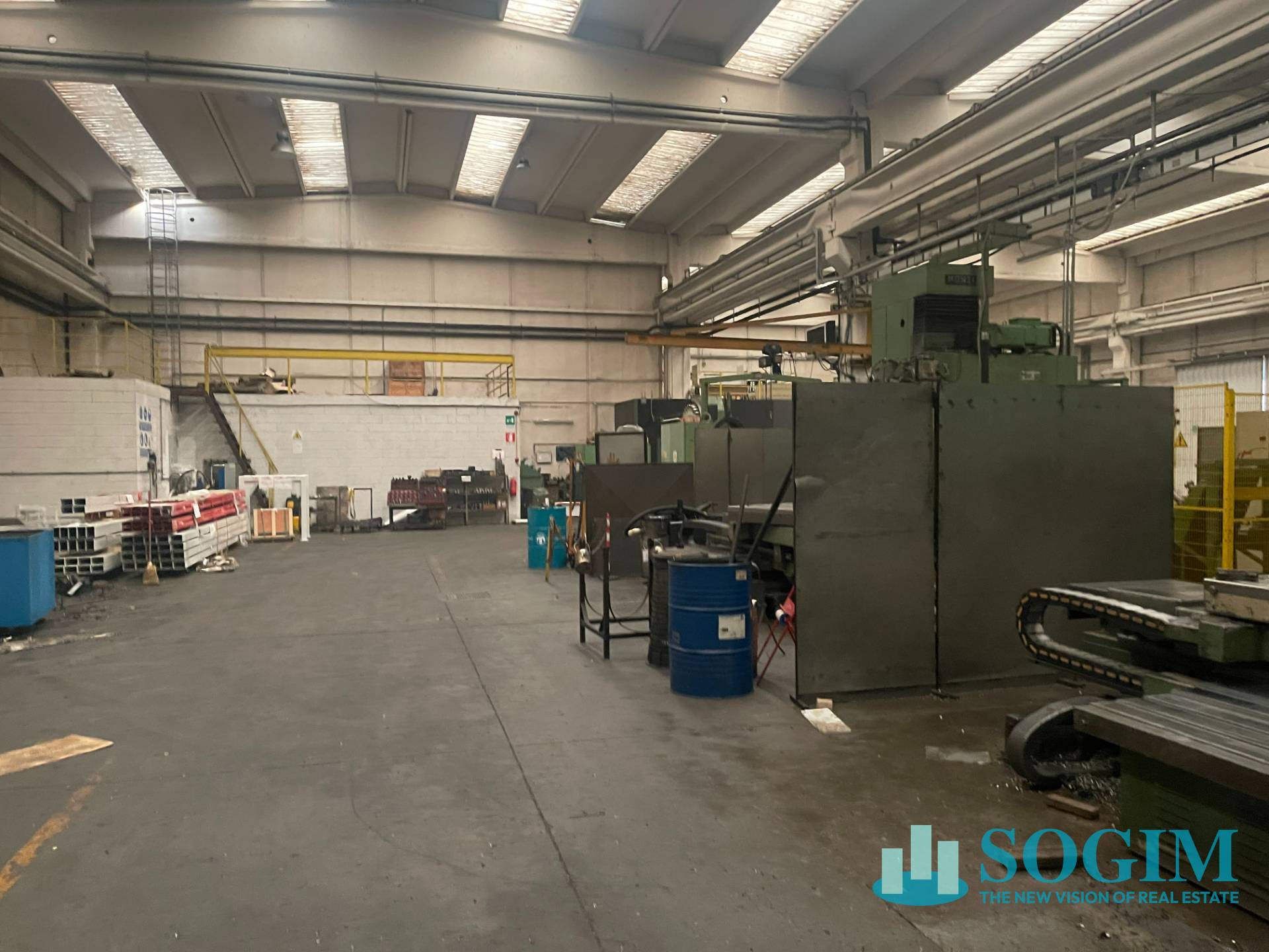 Capannone in vendita a Brugherio