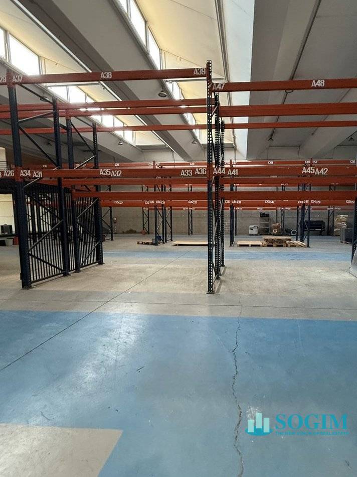 Capannone in vendita a Villasanta