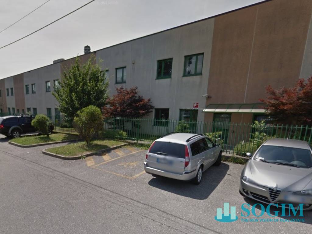 Capannone in vendita a Villasanta