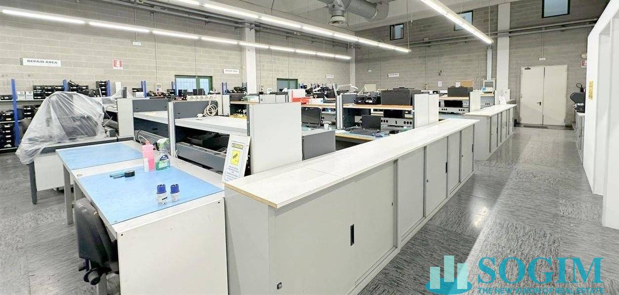 Capannone in vendita a Villasanta