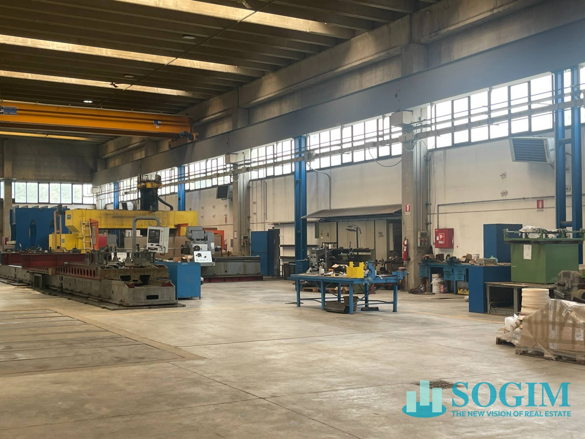 Capannone in vendita a Aicurzio