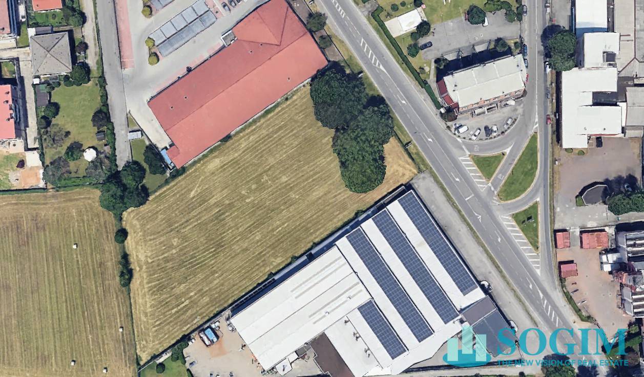 Terreno commerciale in vendita a Caronno Pertusella