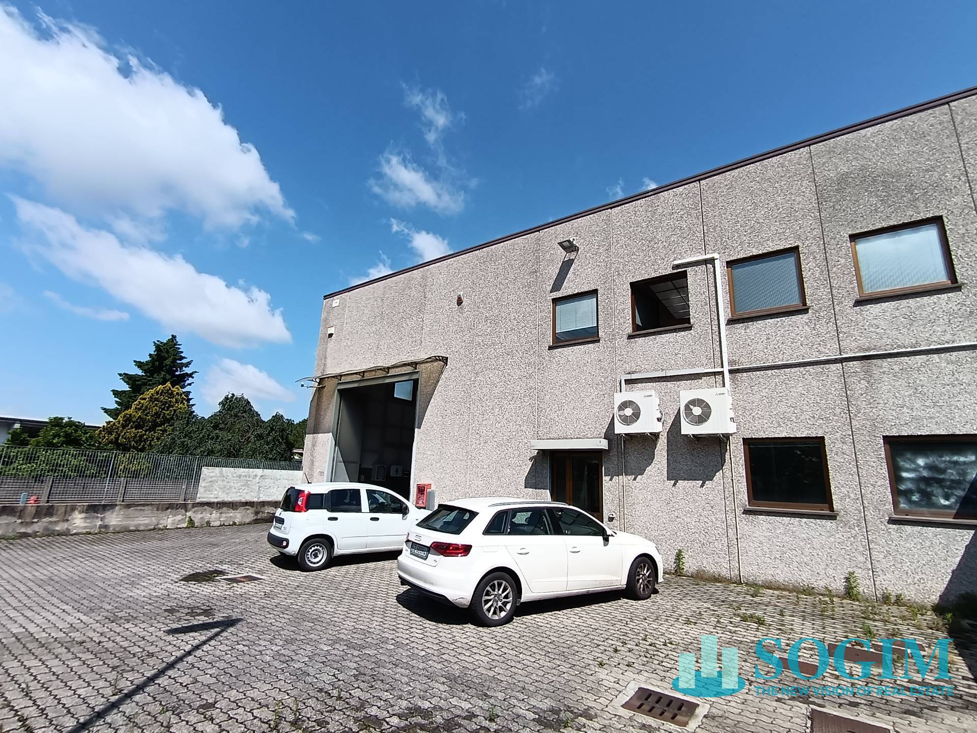 Capannone in vendita a Sovico