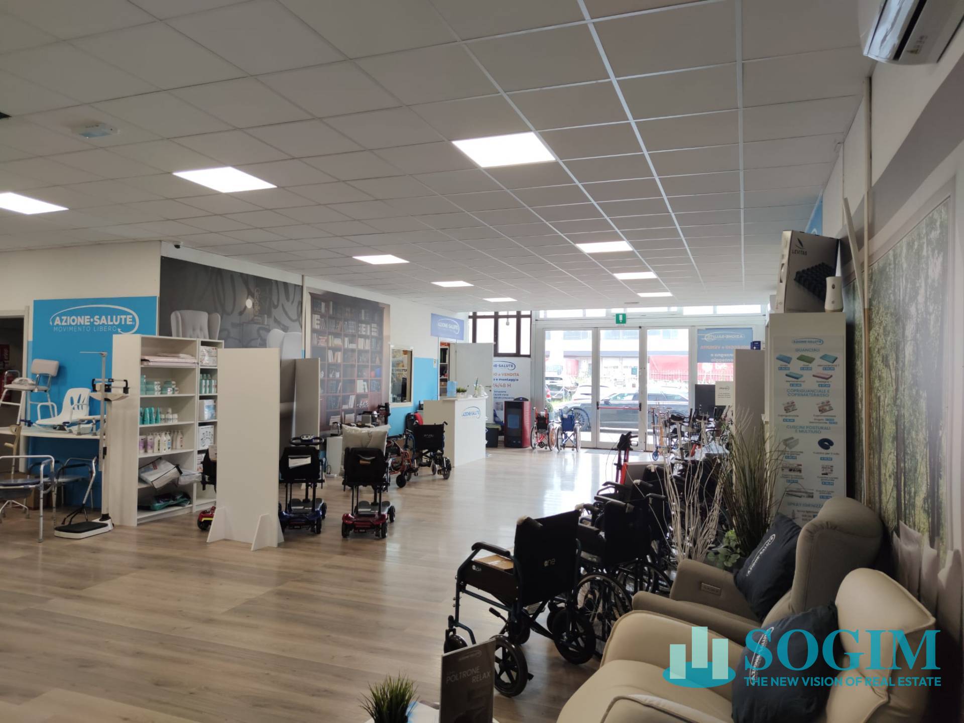 Immobile commerciale in affitto a Liscate