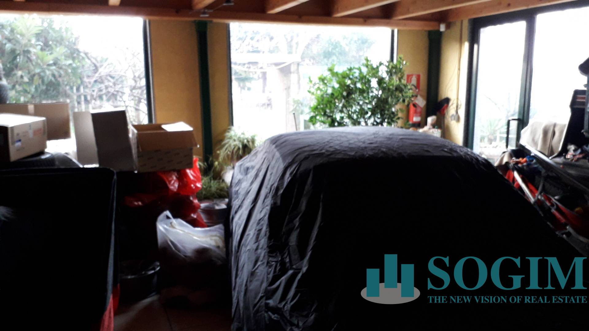 Capannone + Palazzina Uffici in vendita a Senago