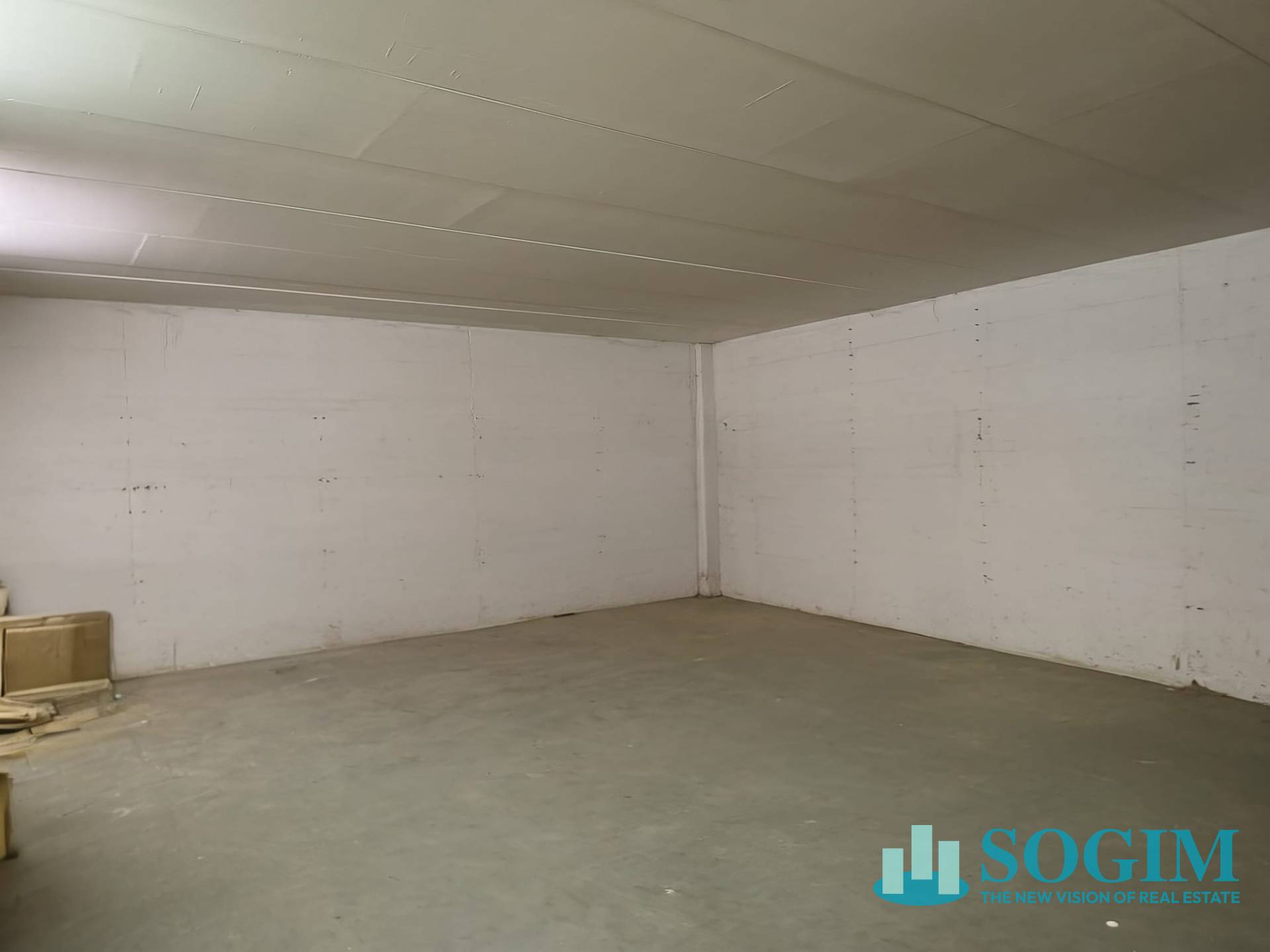 Capannone in vendita a Seveso