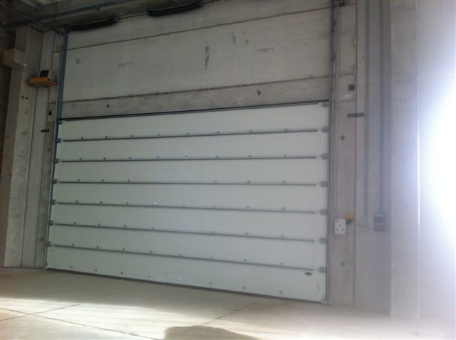 Capannone in affitto a Cornate d'Adda