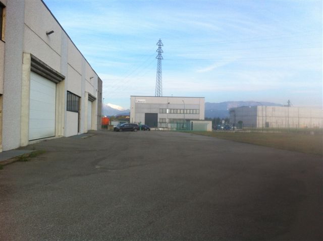 Capannone in affitto a Cornate d'Adda