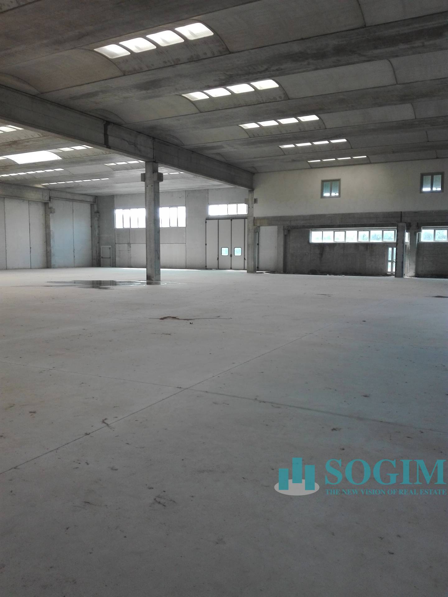 Capannone in affitto a Dairago