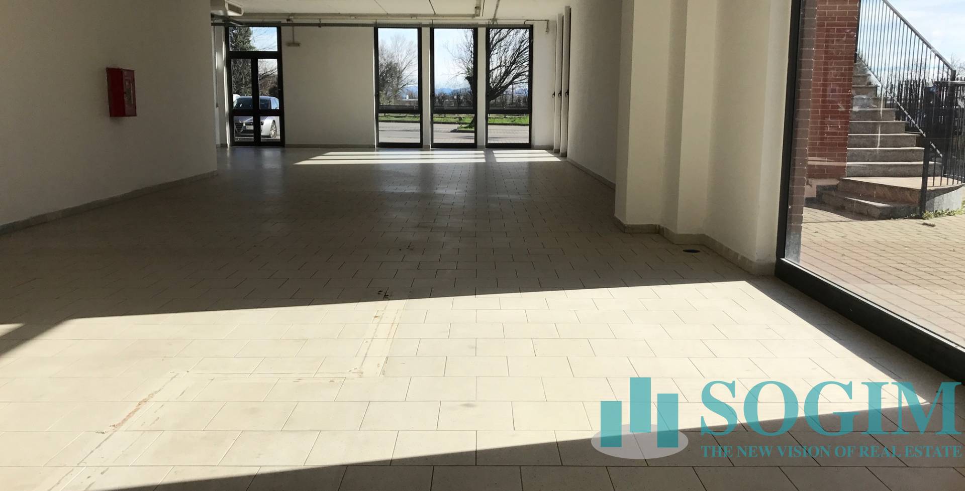 Immobile commerciale in vendita a Pessano con Bornago