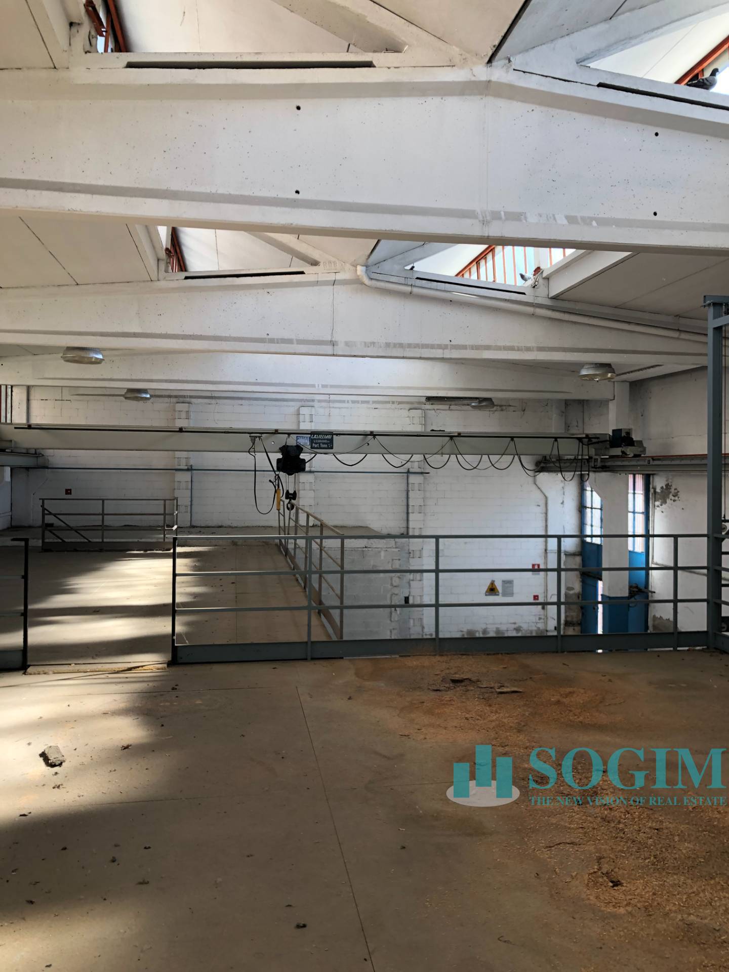 Capannone in vendita a Legnano