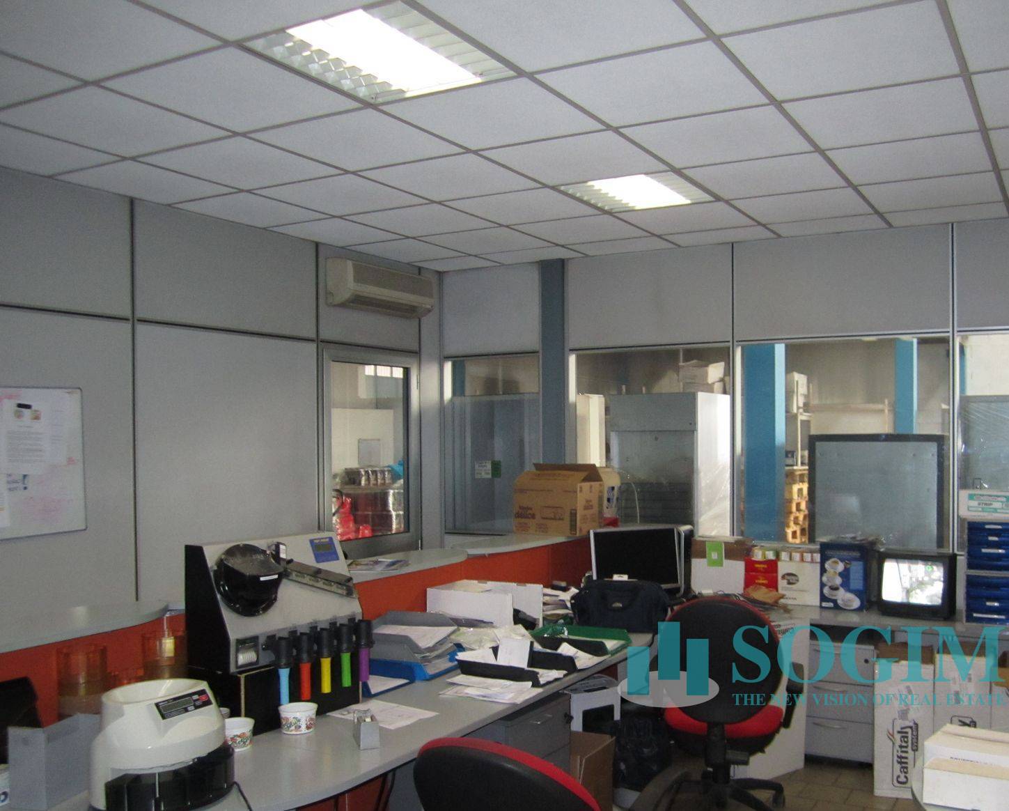 Capannone in vendita a Legnano