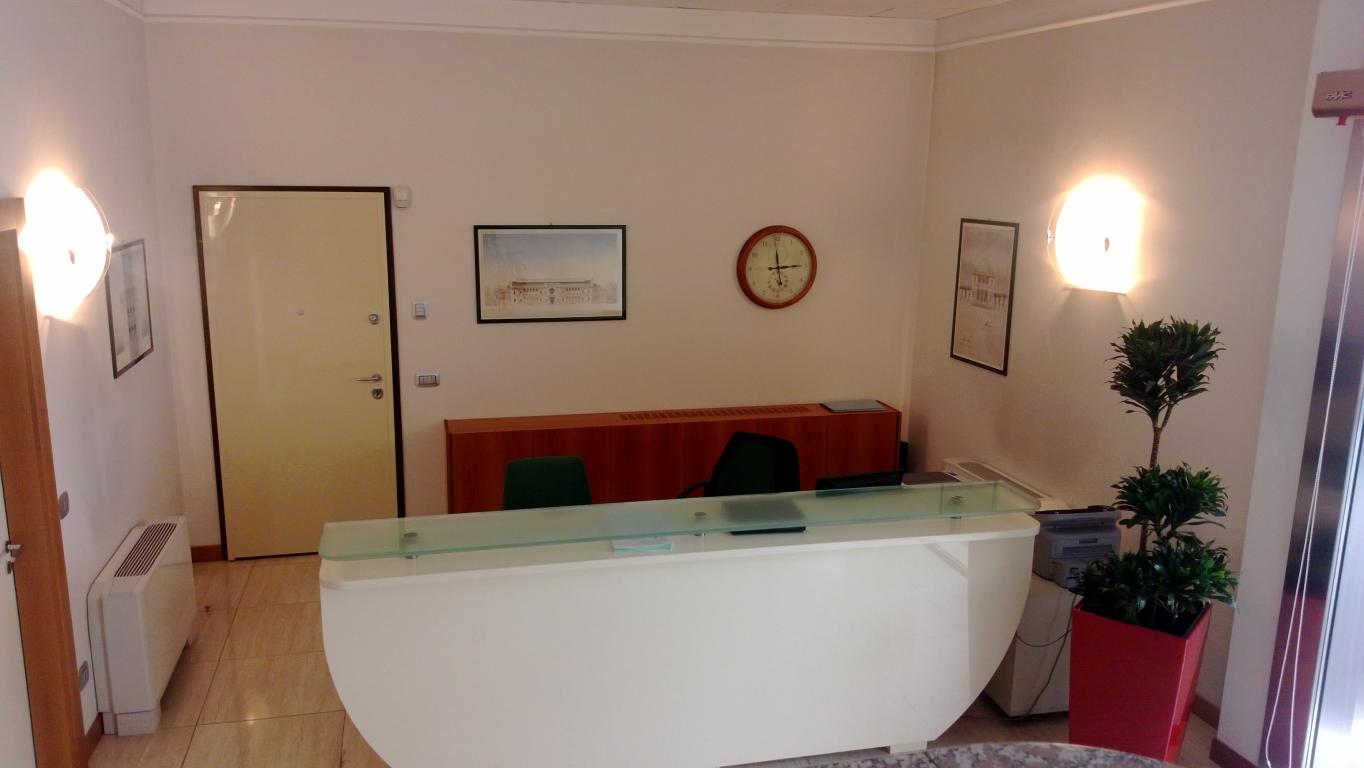 Ufficio in affitto a Cinisello Balsamo