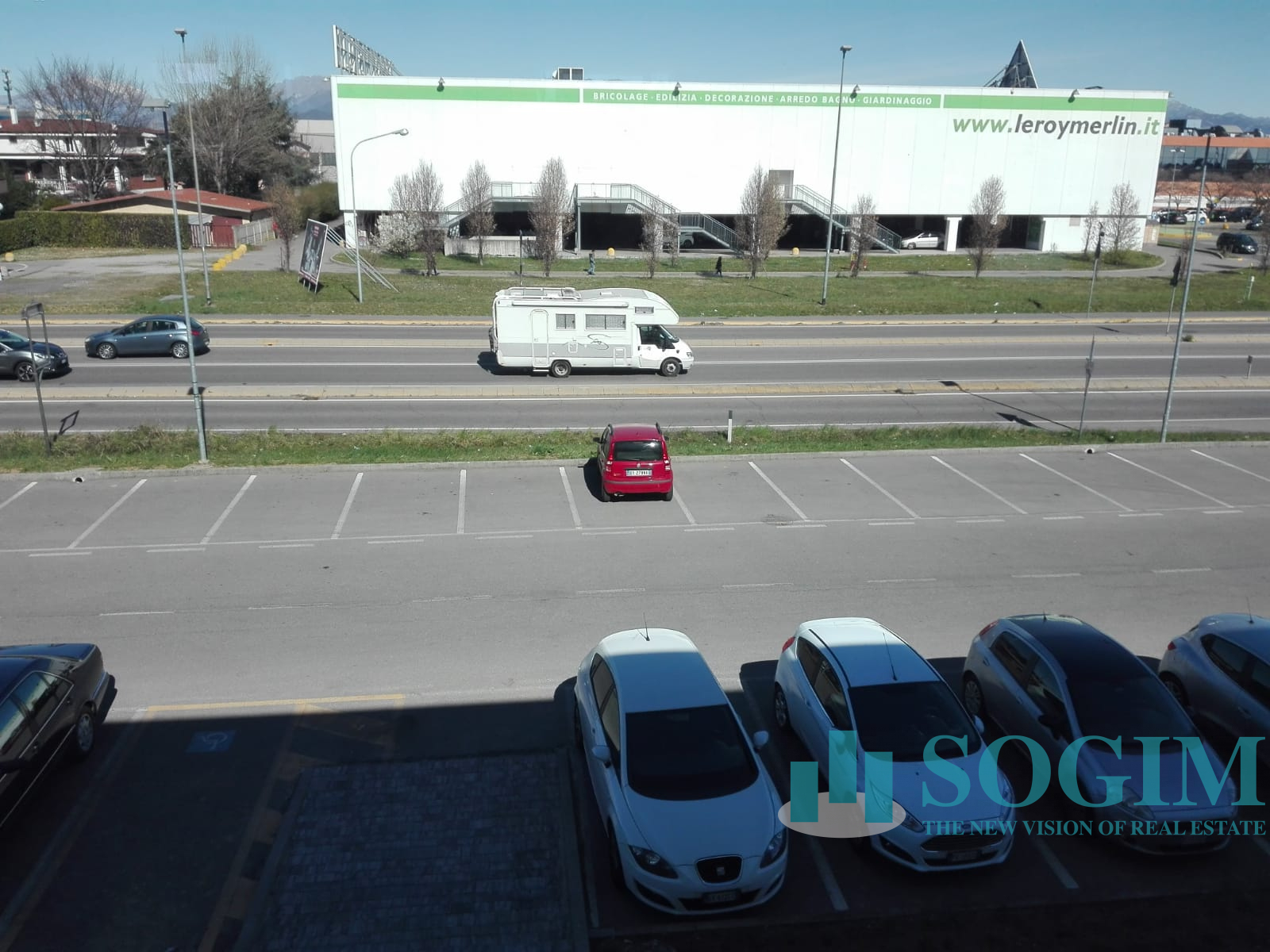 Immobile commerciale in affitto a Busnago