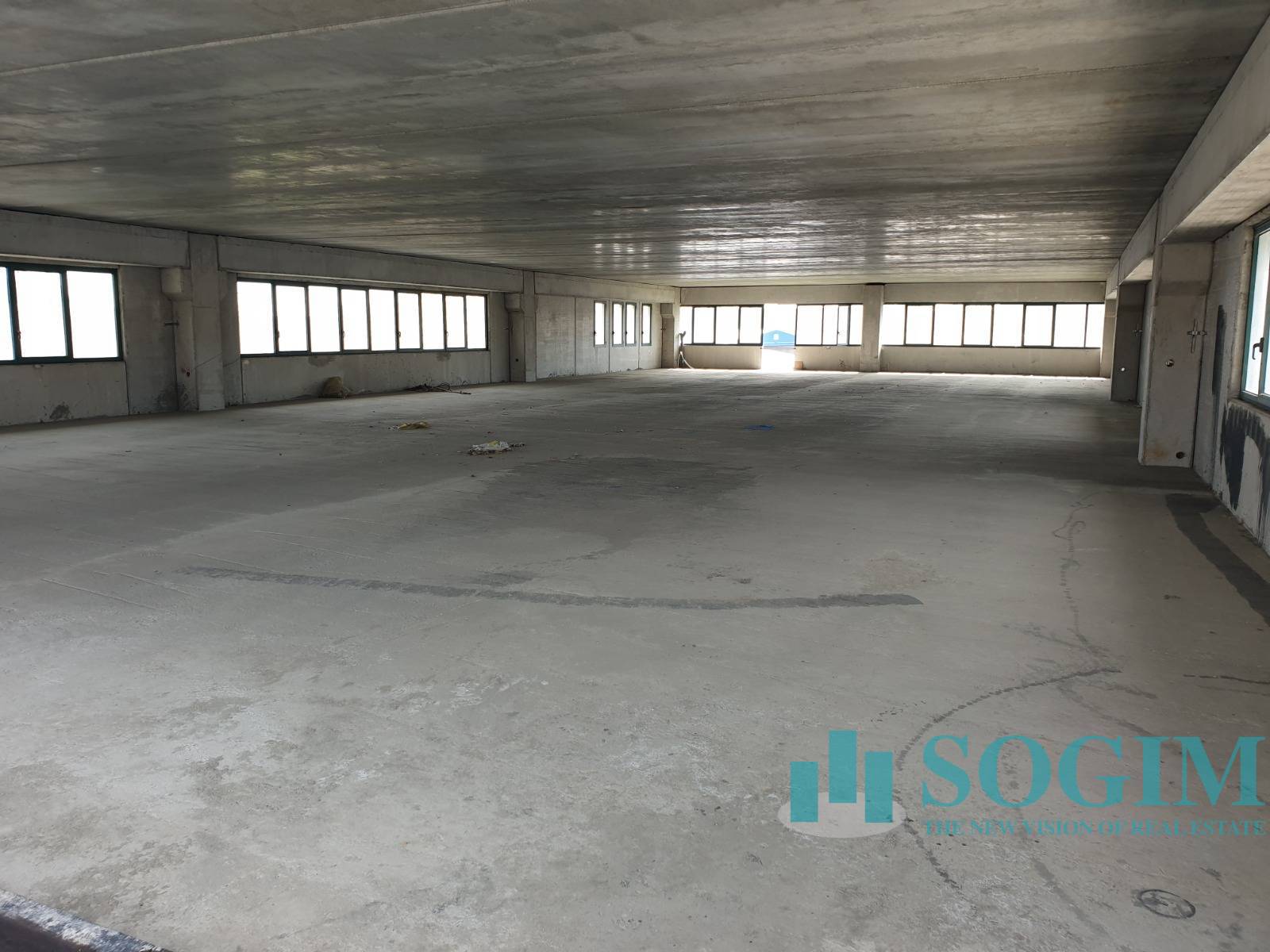 Capannone in vendita a Trezzano Rosa