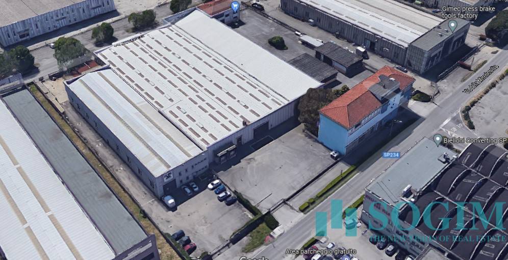 Capannone in vendita a Vedano al Lambro