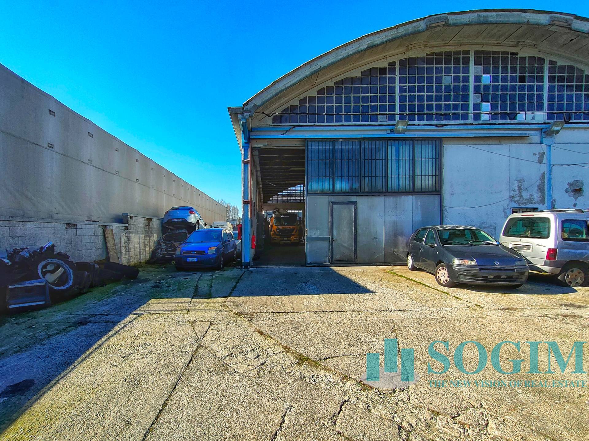 Capannone in vendita a Zibido San Giacomo