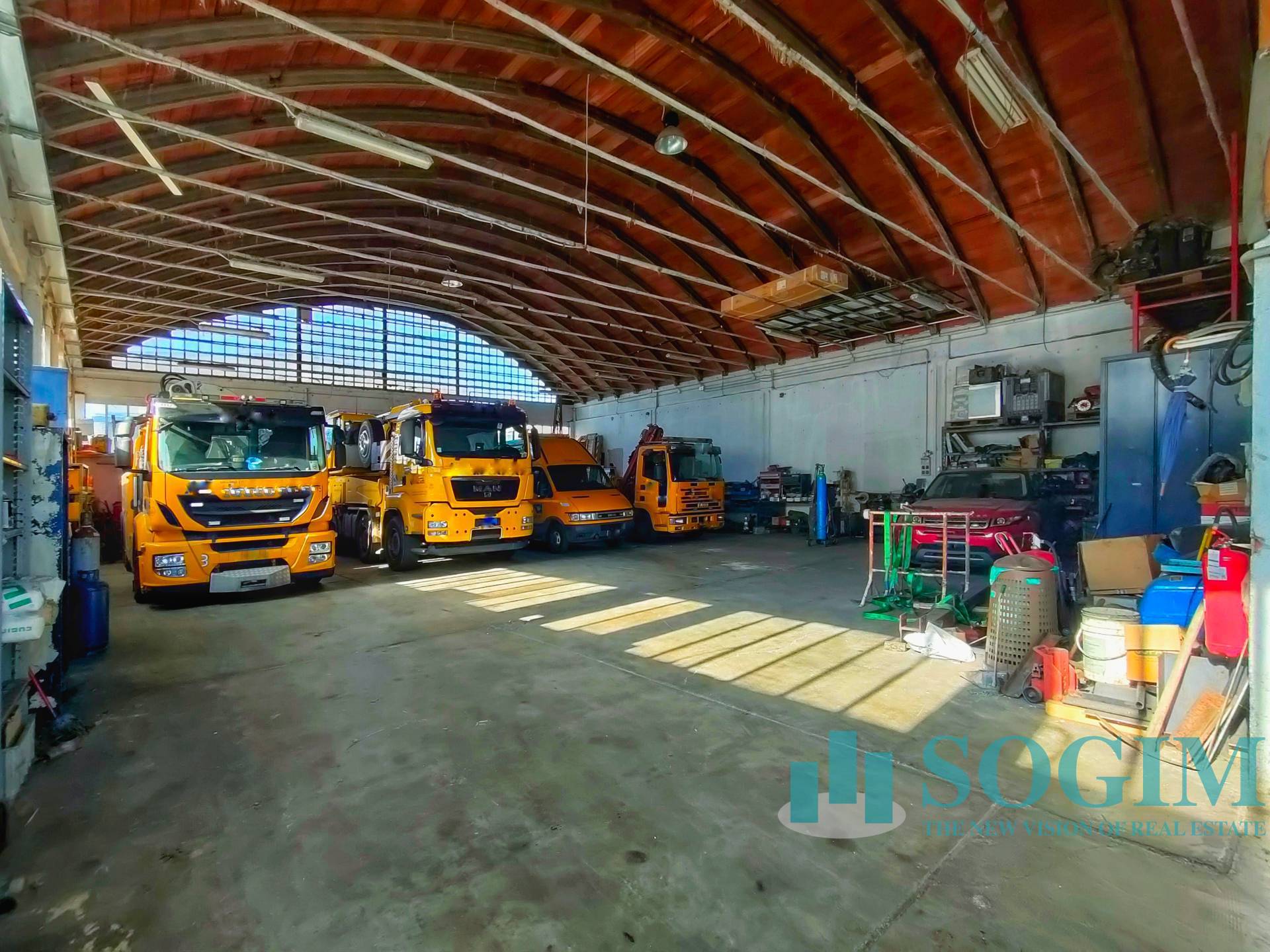 Capannone in vendita a Zibido San Giacomo