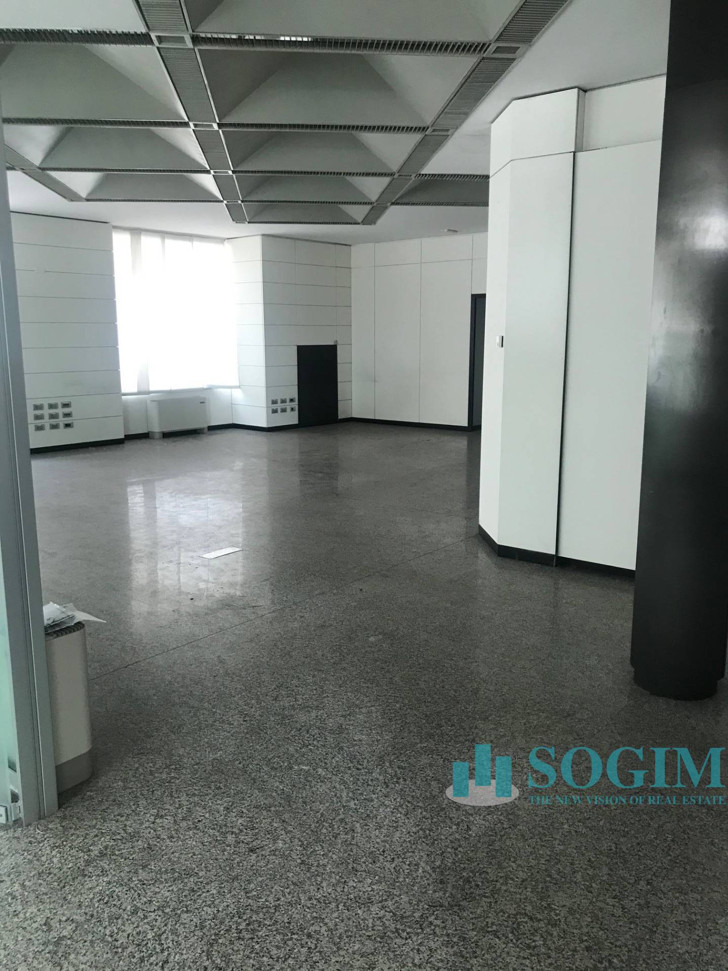 Ufficio in affitto a Seregno