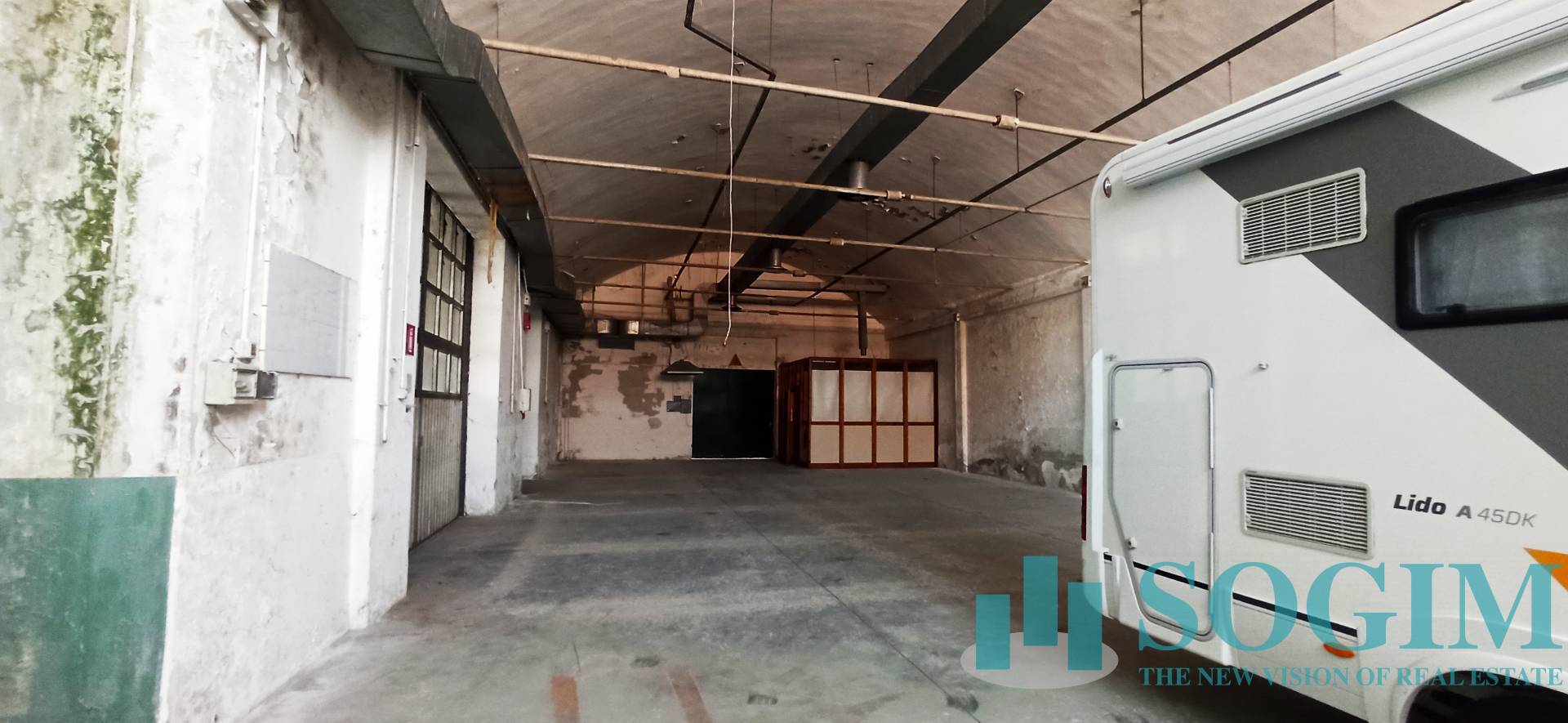 Capannone in vendita a Peschiera Borromeo, Bellingera