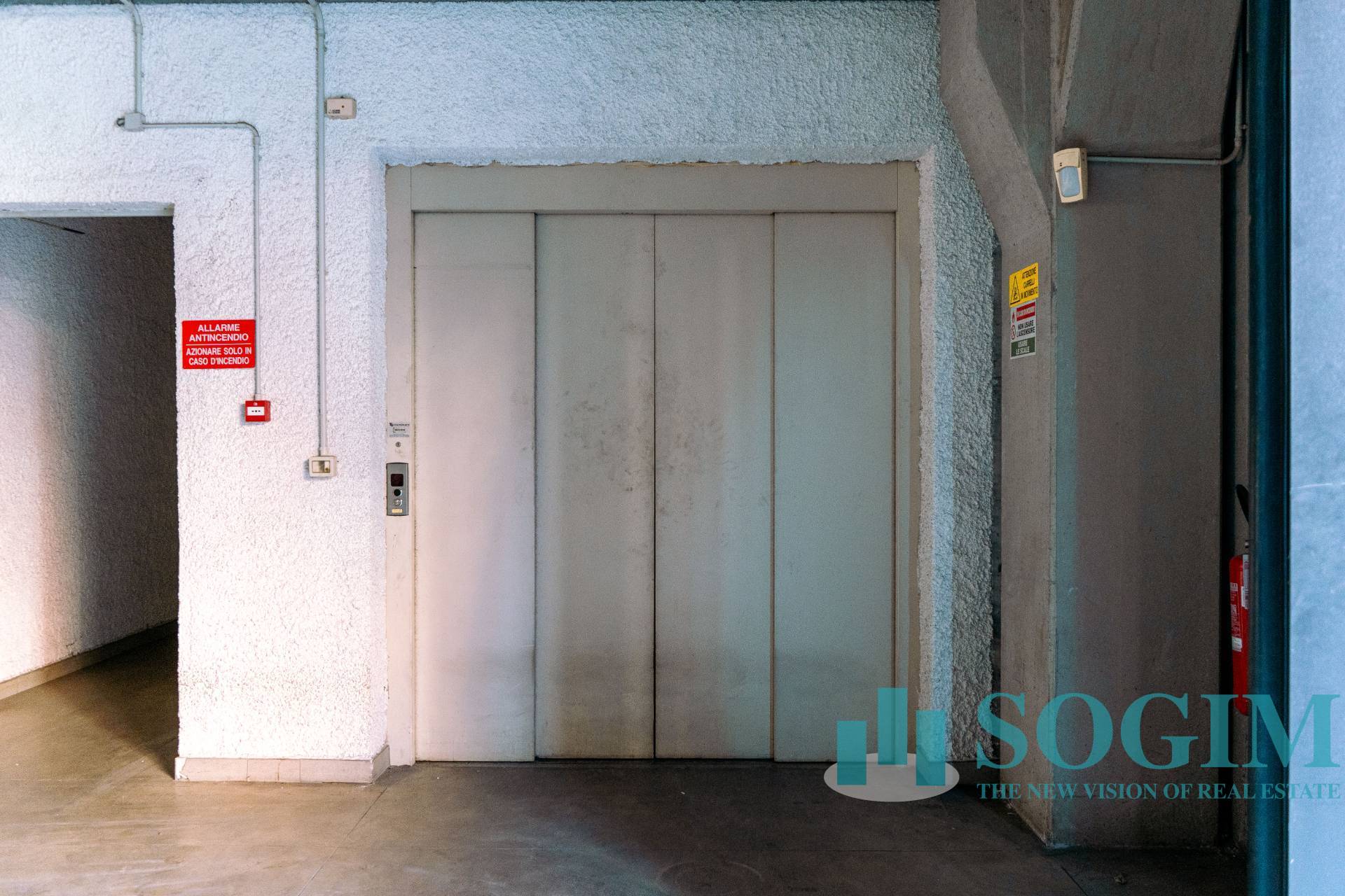 Capannone in vendita a Lissone