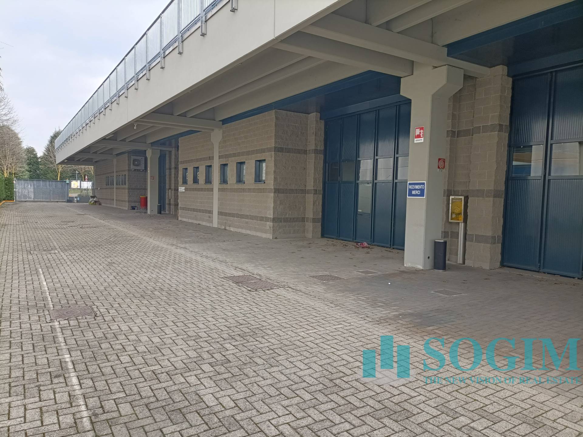 Capannone in affitto a Carate Brianza