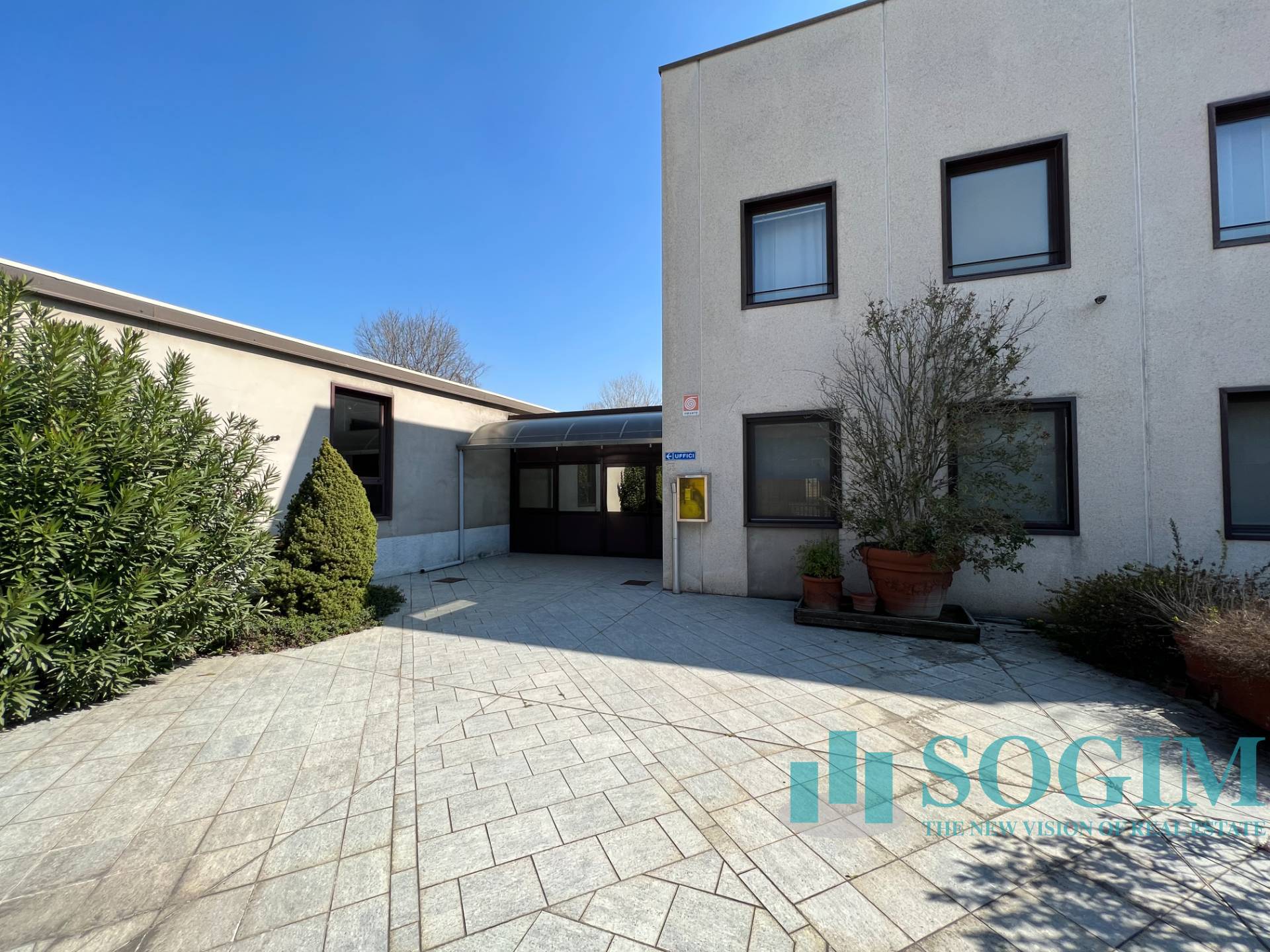 Capannone + Palazzina Uffici in vendita a Santo Stefano Ticino