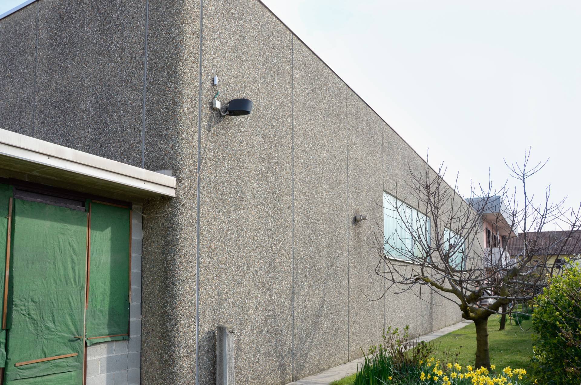 Capannone + Palazzina Uffici in vendita a Samarate