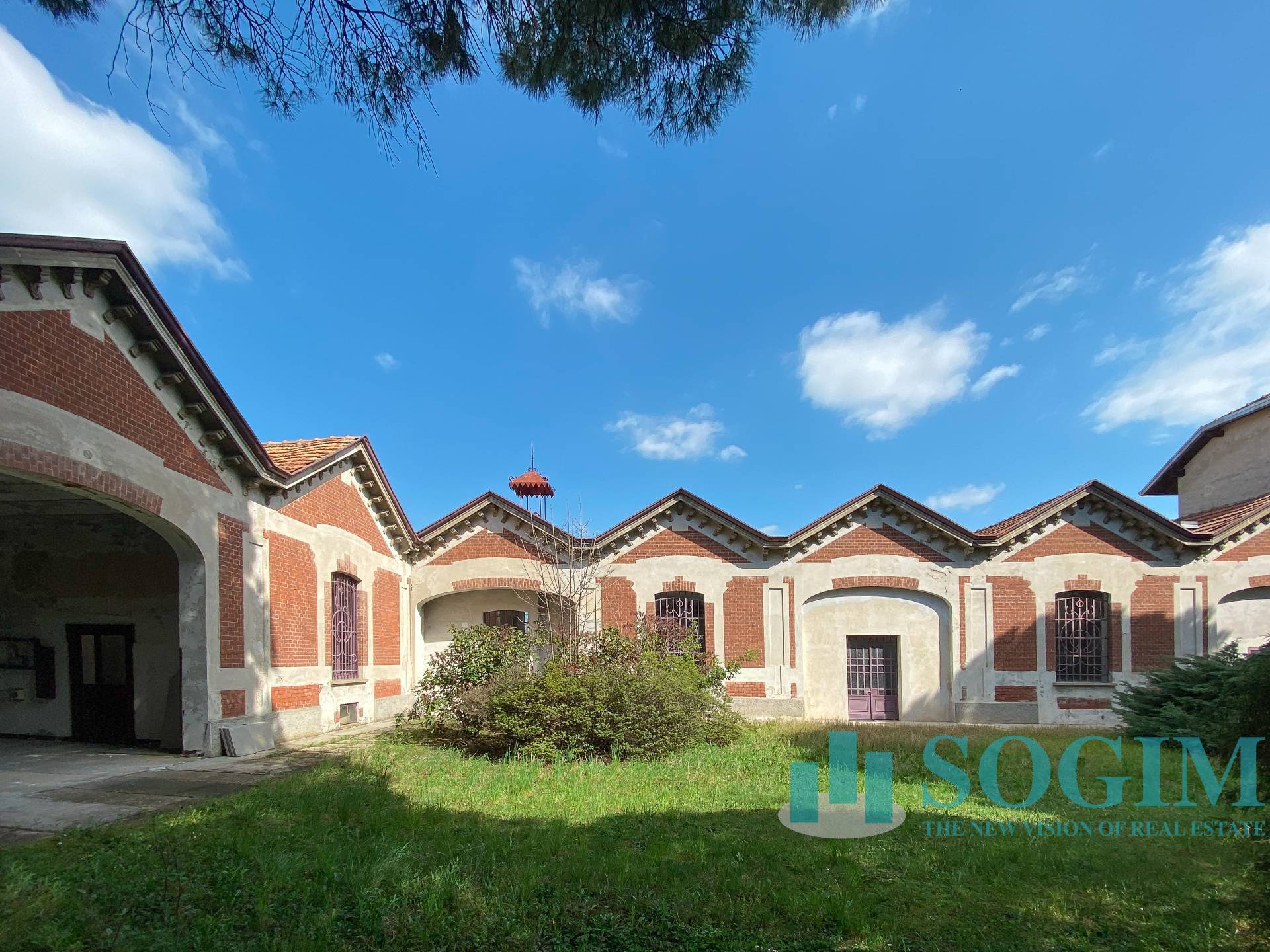 Capannone in vendita a Samarate