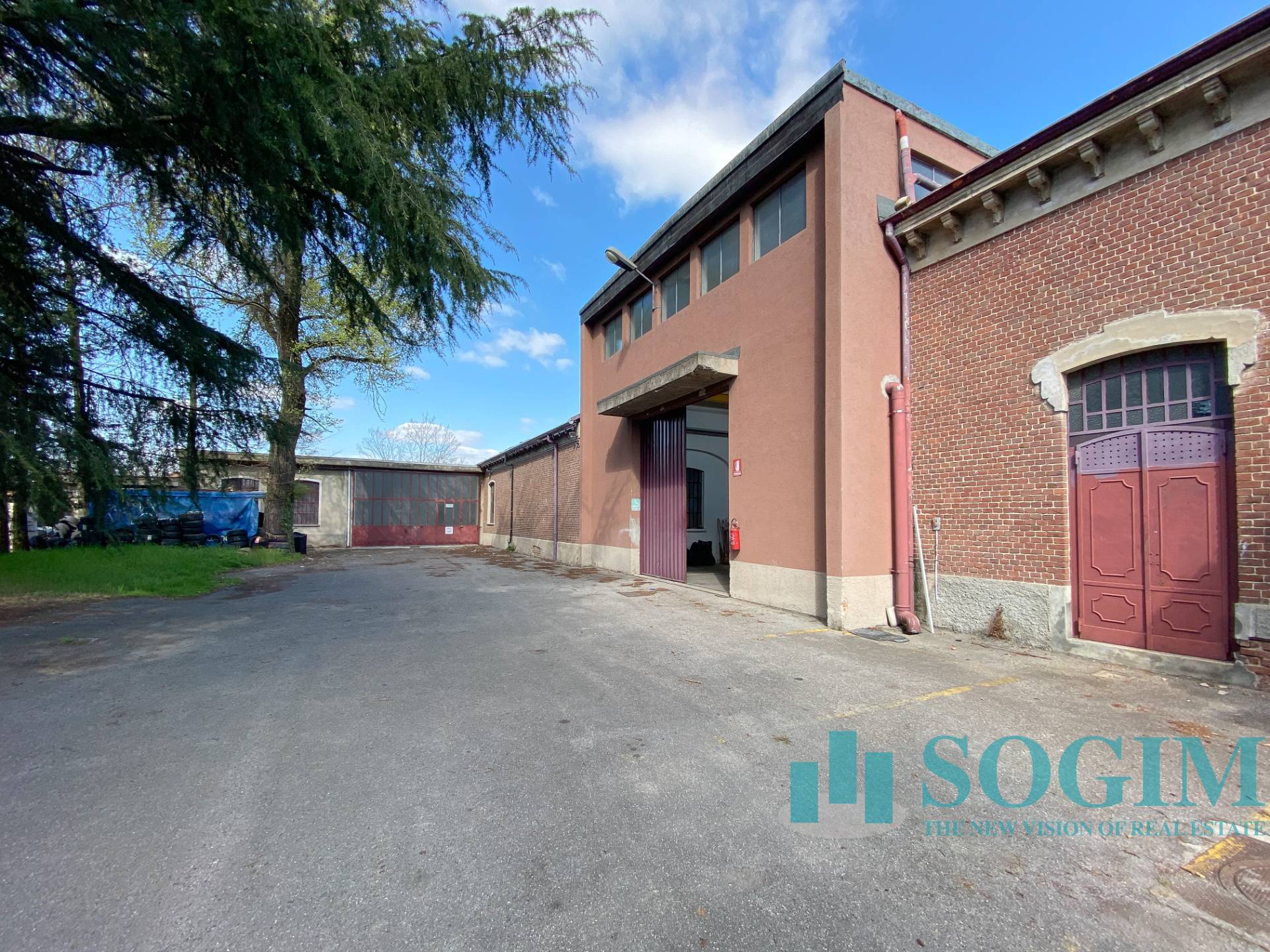 Capannone in vendita a Samarate