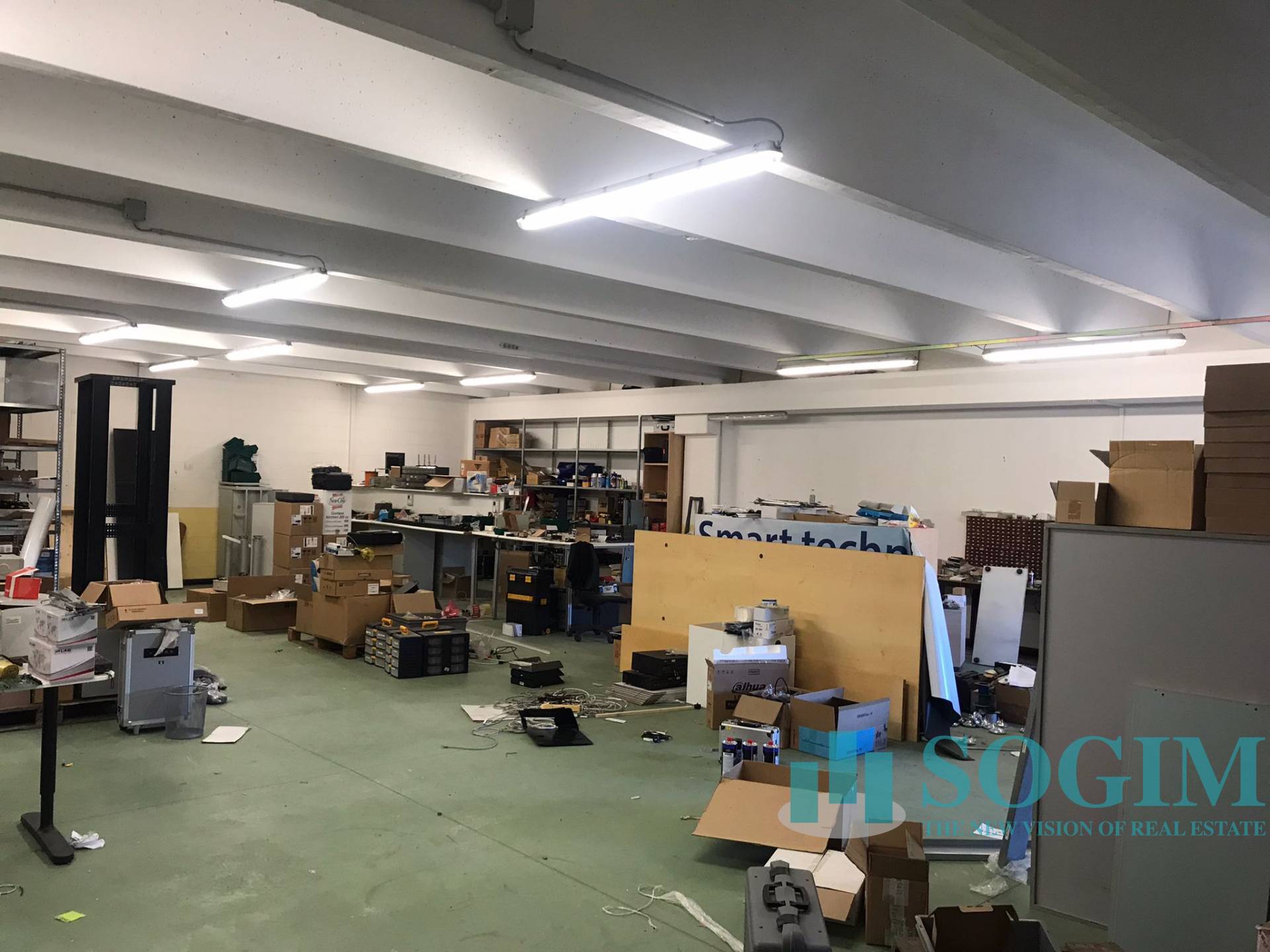 Capannone in vendita a Bovisio-Masciago