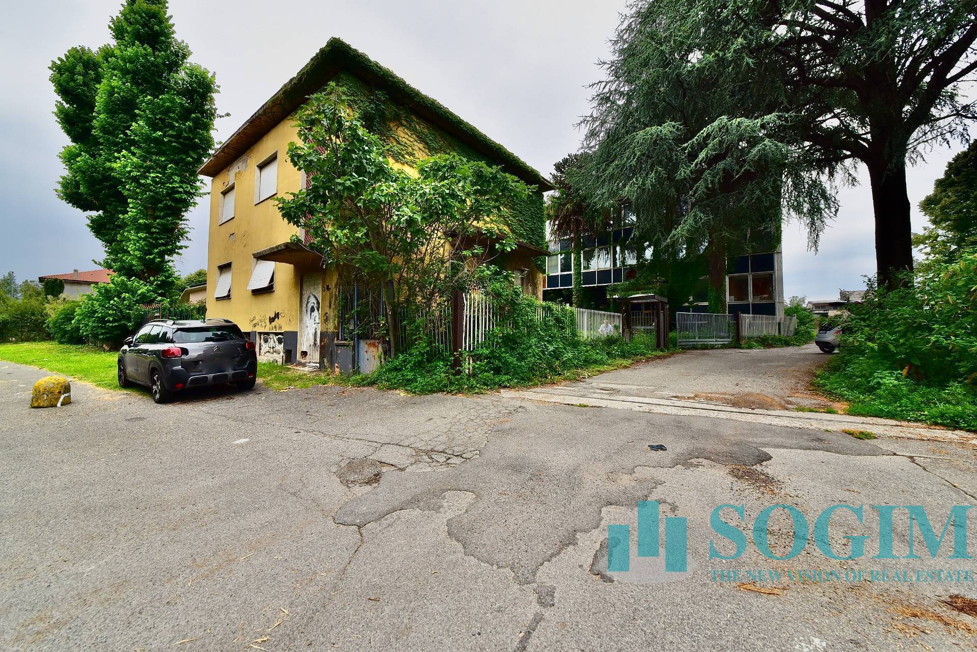 Stabile in vendita a Albiate