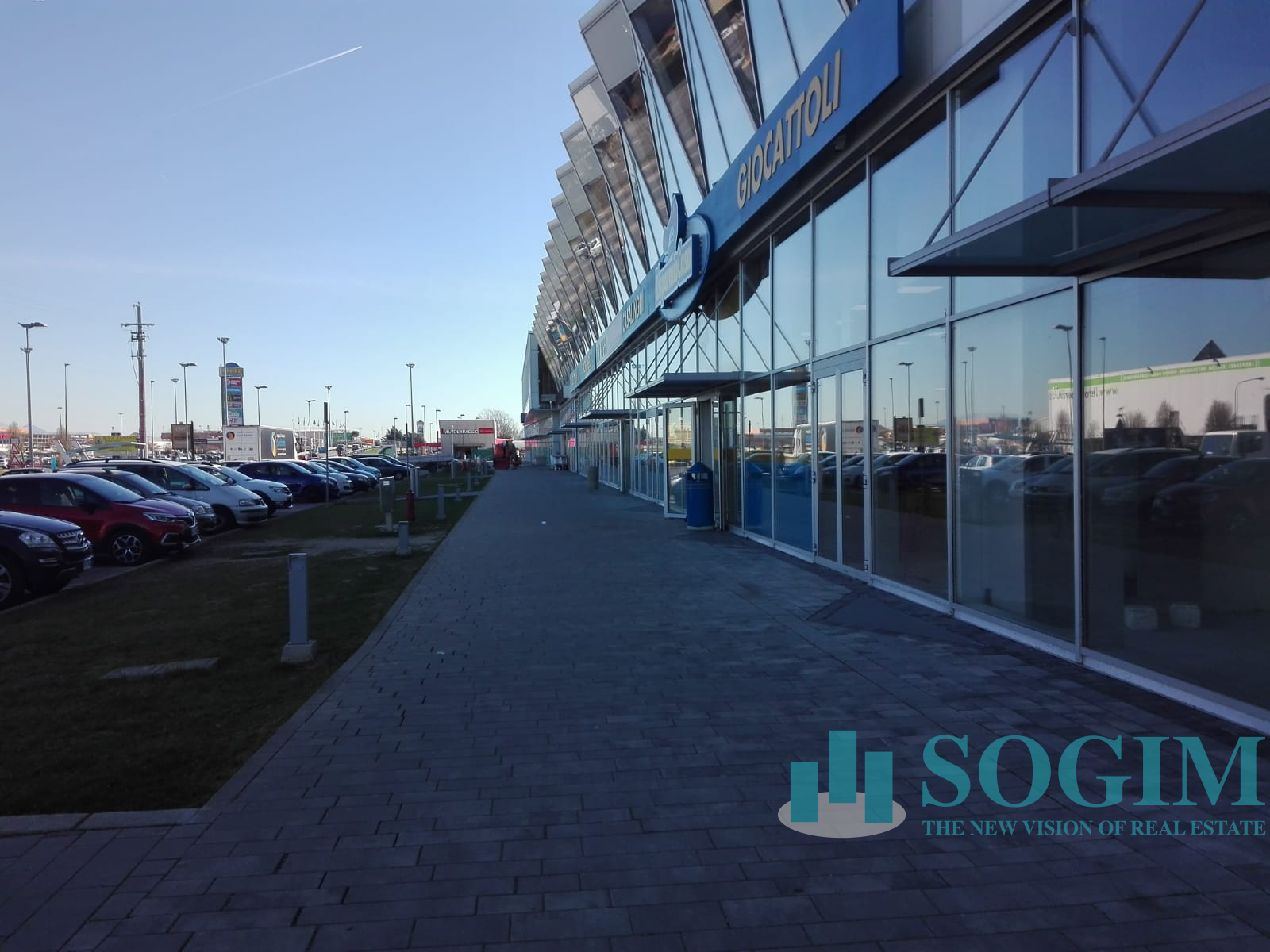 Immobile commerciale in affitto a Busnago