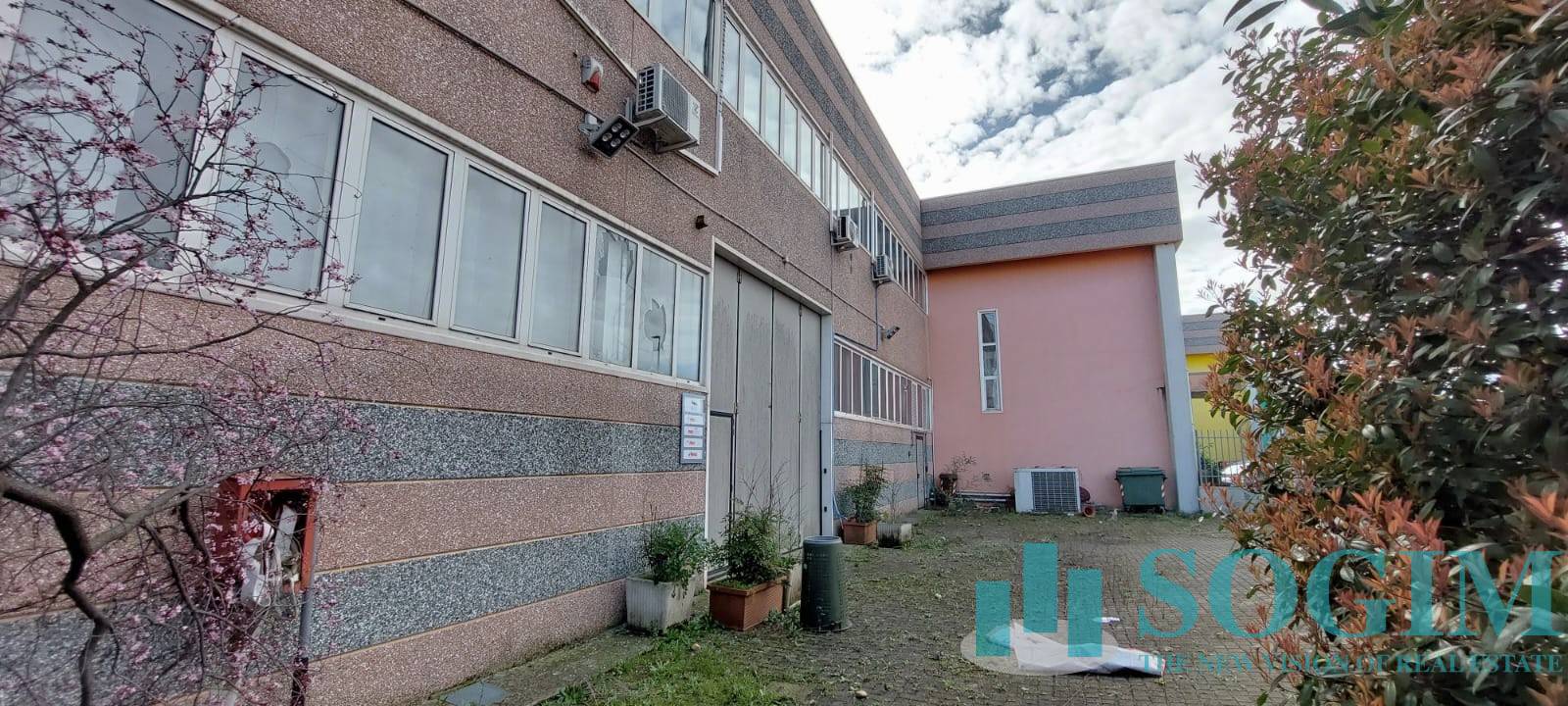 Capannone in affitto a Brugherio