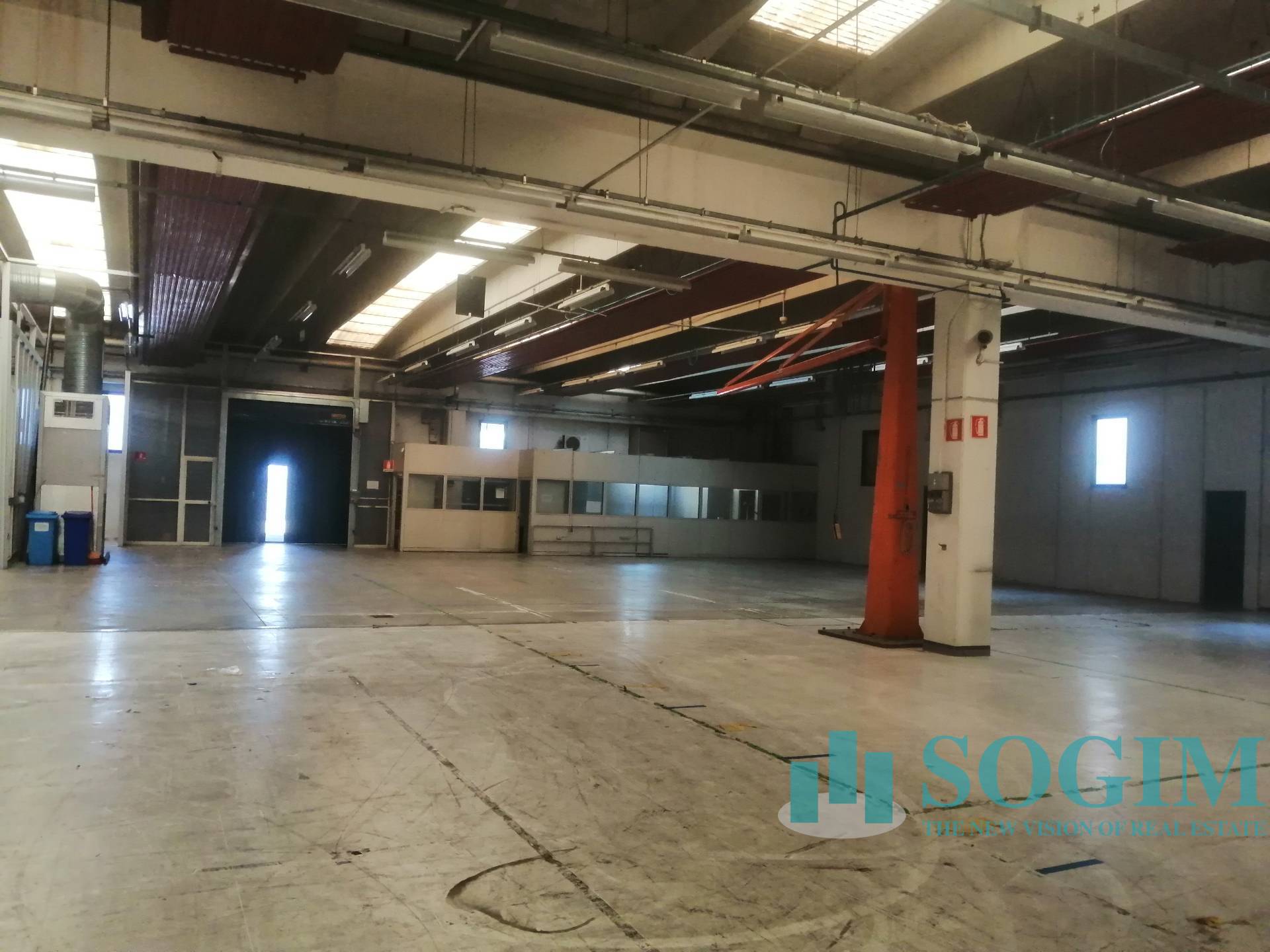 Capannone in affitto a Cornate d'Adda