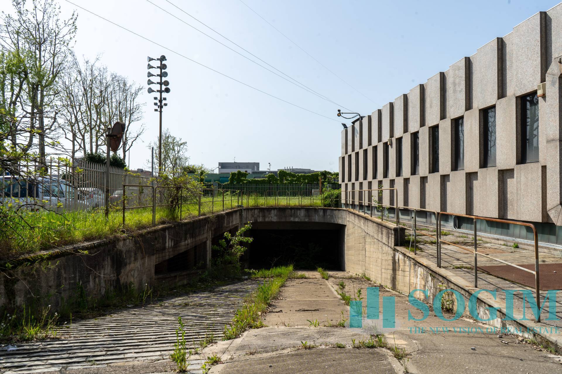 Capannone + Palazzina Uffici in vendita a Cinisello Balsamo