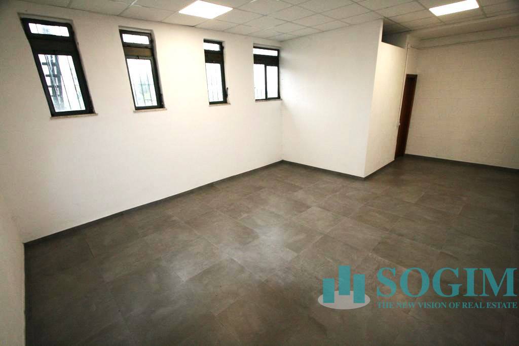 Immobile commerciale in affitto a Gorgonzola