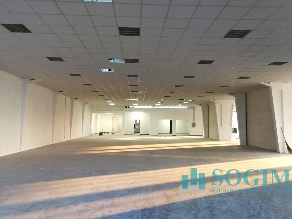 Immobile commerciale in affitto a Gorgonzola