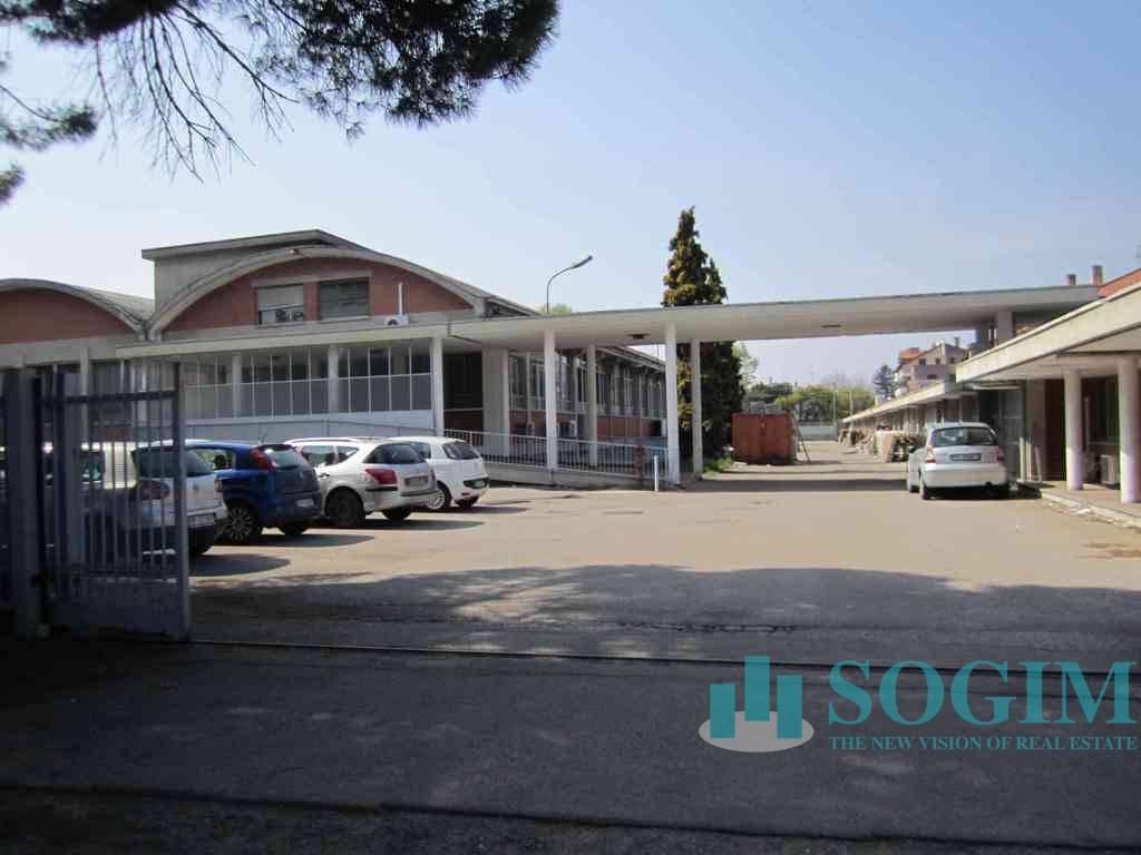 Capannone in vendita a Tradate