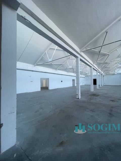 Capannone + Palazzina Uffici in vendita a Gorla Maggiore