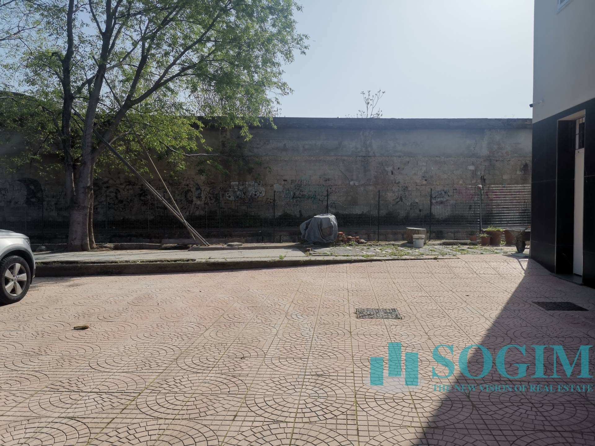 Immobile commerciale in affitto a Paderno Dugnano