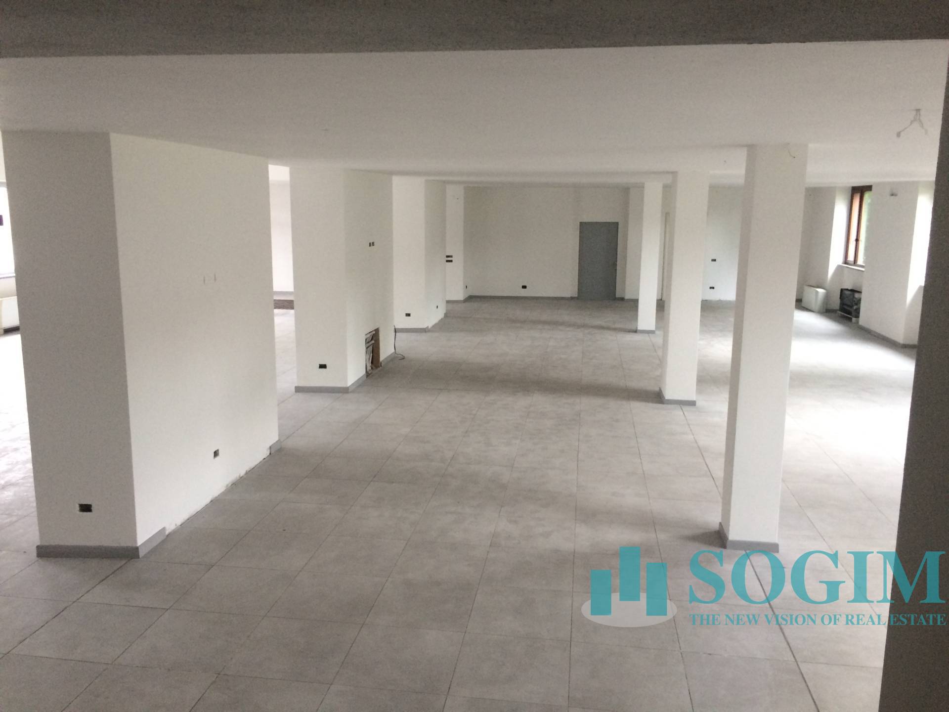 Capannone in vendita a Tradate