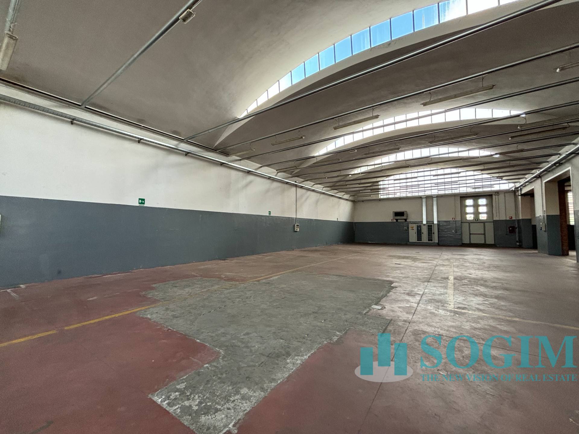 Capannone in vendita a Cardano al Campo