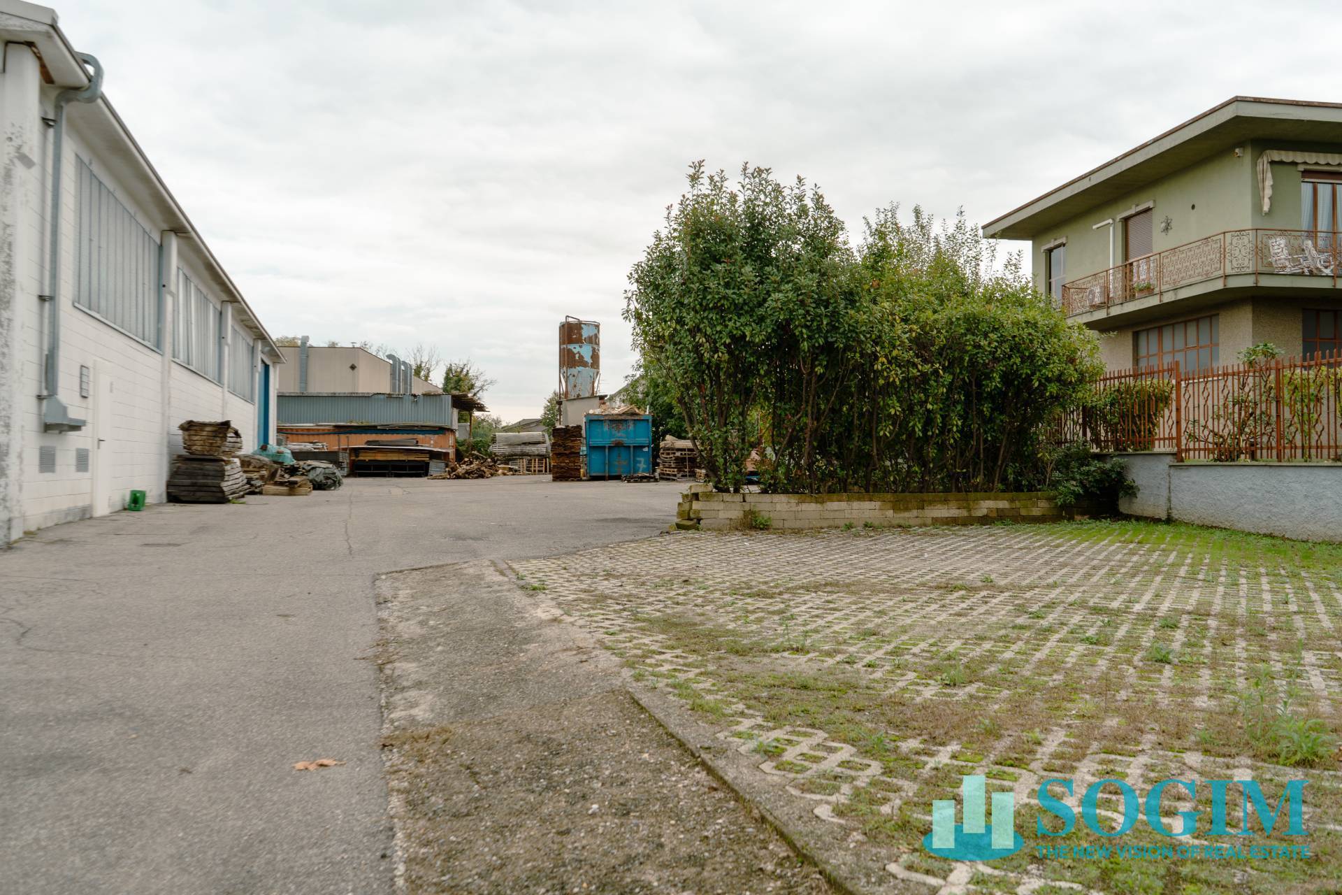 Capannone in vendita a Lentate sul Seveso