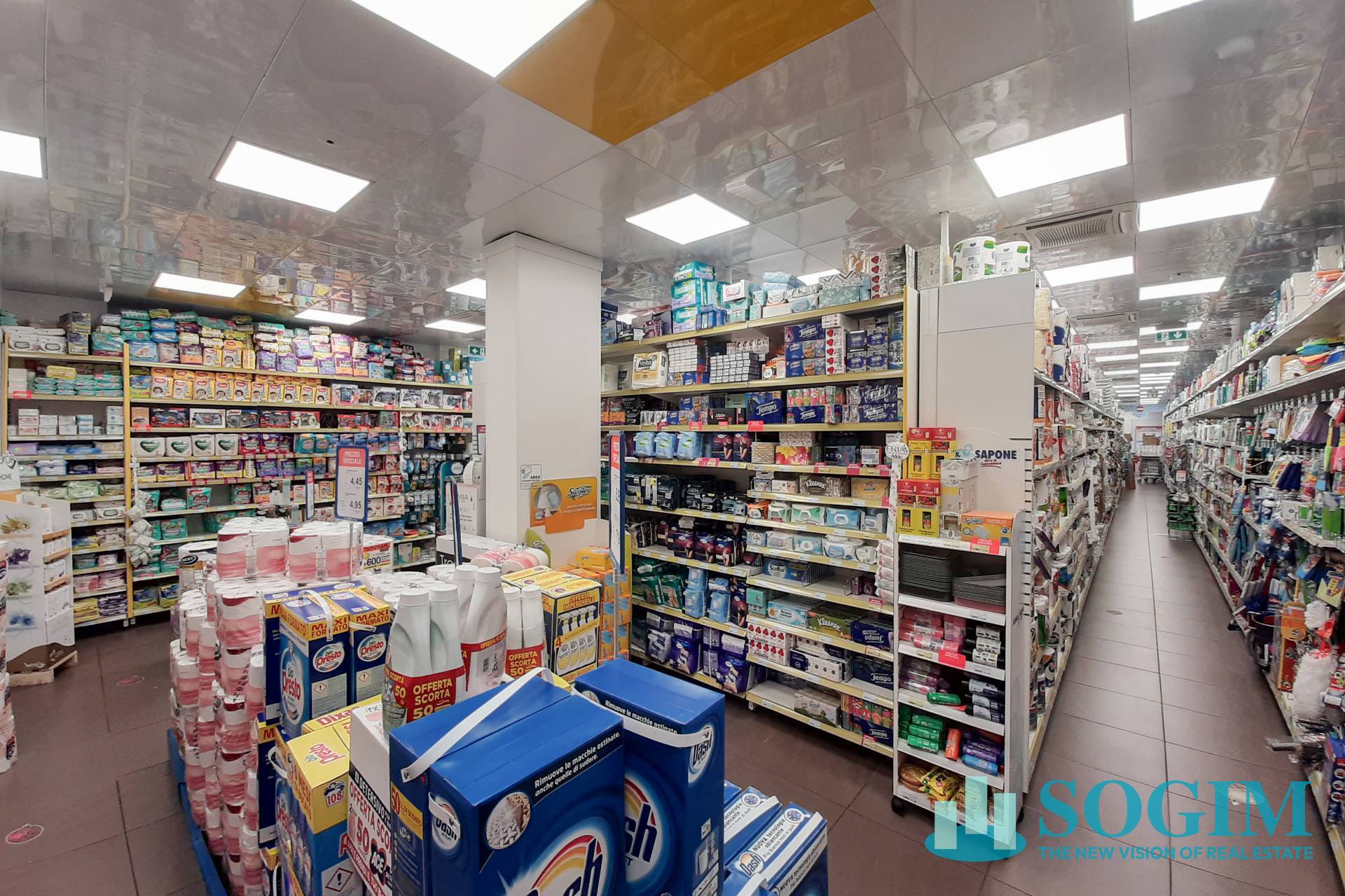 Immobile commerciale in vendita a Milano