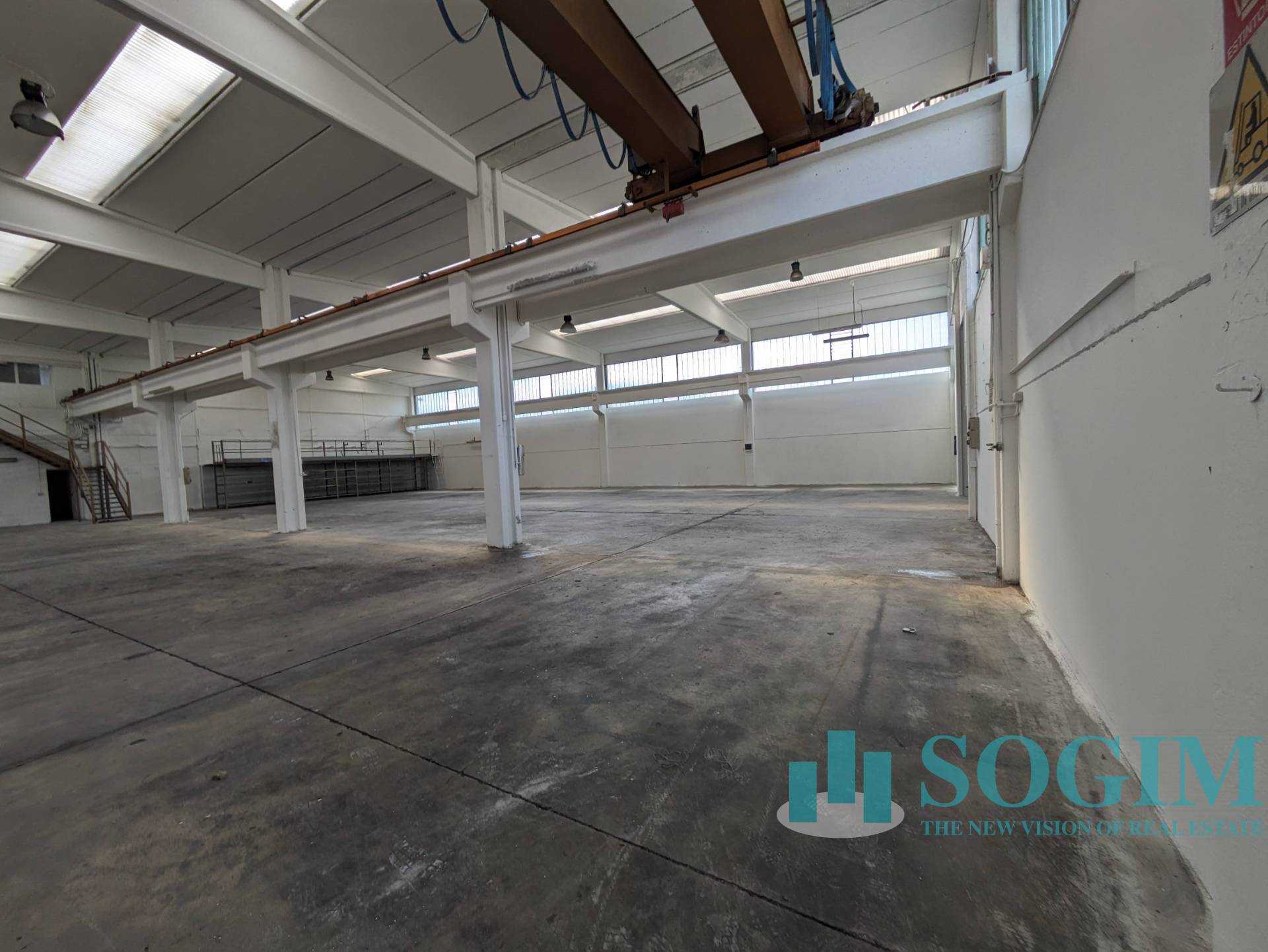 Capannone in vendita a Cambiago