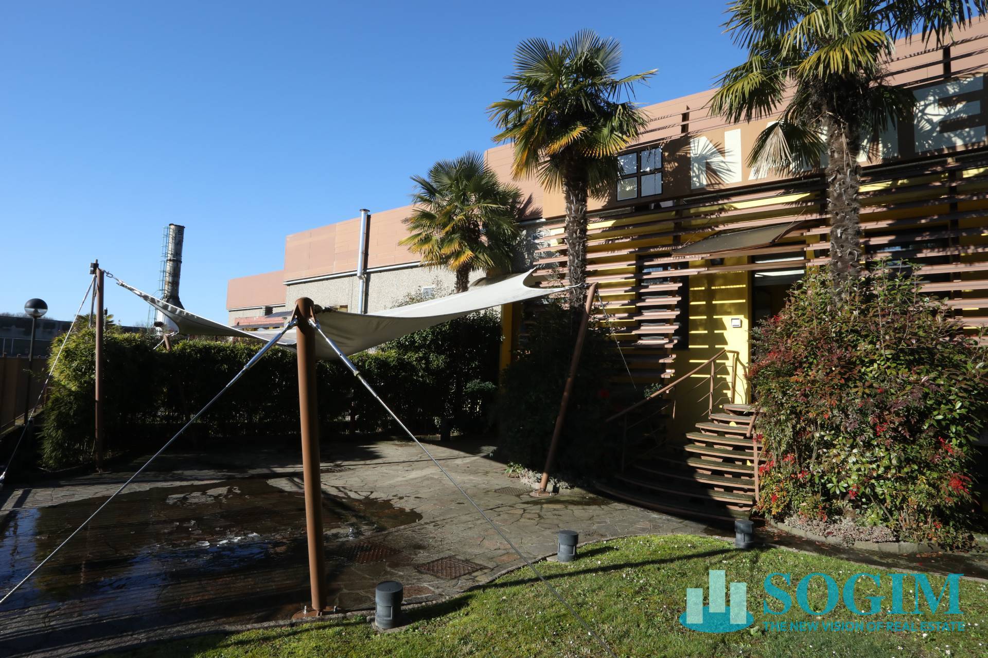 Capannone in affitto a Lesmo