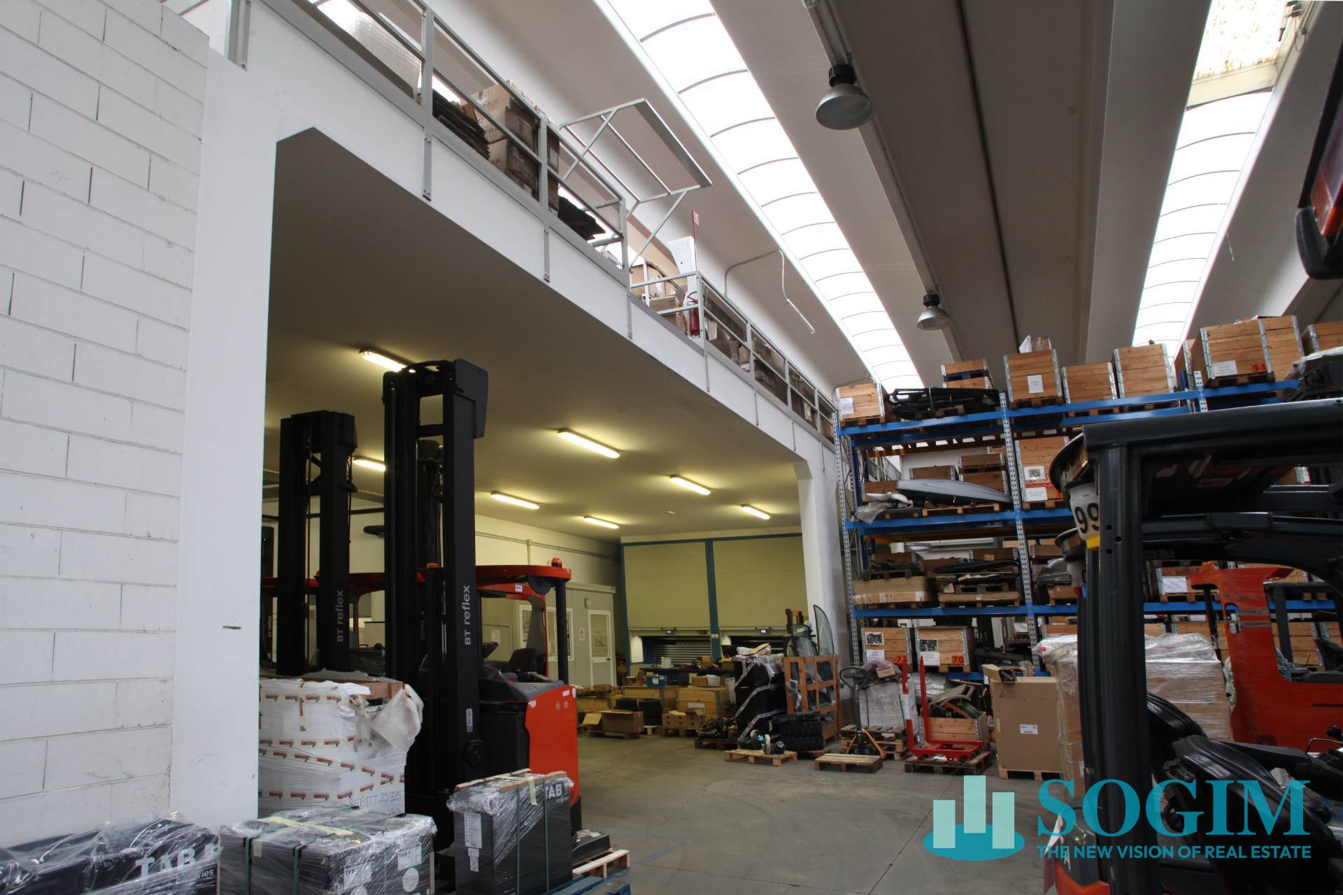 Capannone in vendita a San Giuliano Milanese